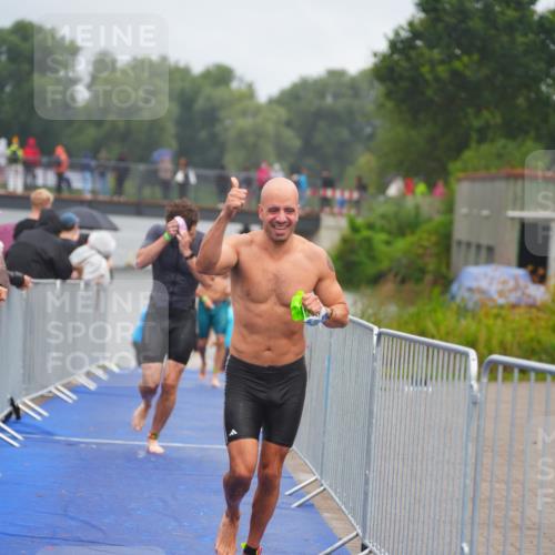 30.08.2026 - Elbe Triathlon Hamburg LAZAROV Photography http://msf.ph/oto/10033900 30.08.2026 08:54:20 Schwimmen 415, 431, 451, 482 meine-sportfotos.de