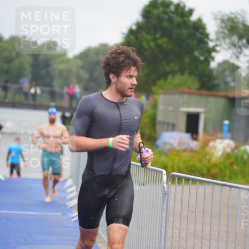 30.08.2026 - Elbe Triathlon Hamburg LAZAROV Photography http://msf.ph/oto/10033919 30.08.2026 08:54:23 Schwimmen 415, 431, 451, 482 meine-sportfotos.de
