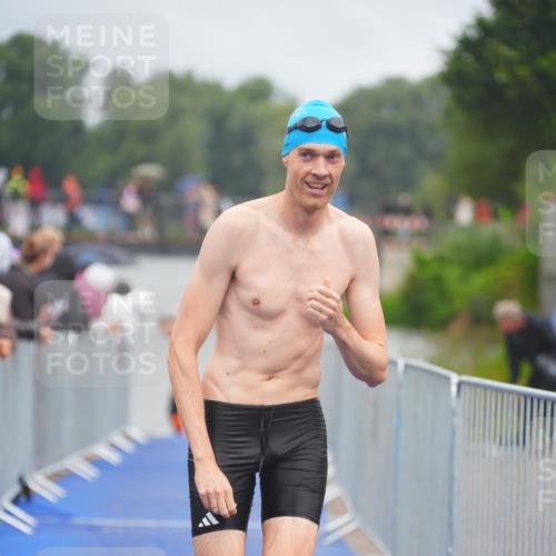 30.08.2026 - Elbe Triathlon Hamburg LAZAROV Photography http://msf.ph/oto/10033954 30.08.2026 08:54:33 Schwimmen 415, 431, 440, 482 meine-sportfotos.de