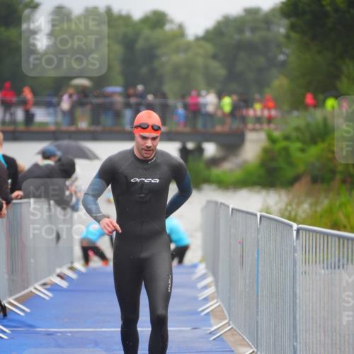 30.08.2026 - Elbe Triathlon Hamburg LAZAROV Photography http://msf.ph/oto/10033986 30.08.2026 08:55:40 Schwimmen 489, 504, 543 meine-sportfotos.de
