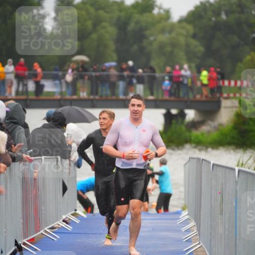 30.08.2026 - Elbe Triathlon Hamburg LAZAROV Photography http://msf.ph/oto/10034002 30.08.2026 08:55:43 Schwimmen 489, 504, 543, 622 meine-sportfotos.de