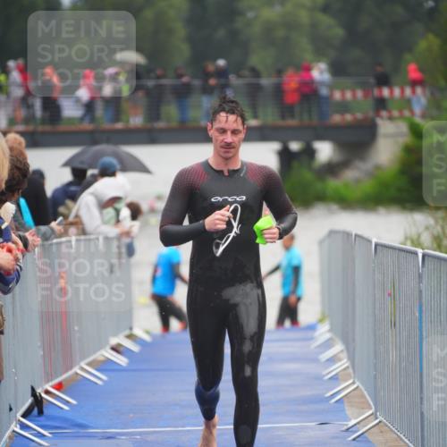 30.08.2026 - Elbe Triathlon Hamburg LAZAROV Photography http://msf.ph/oto/10034130 30.08.2026 08:56:16 Schwimmen 429, 498, 512, 534 meine-sportfotos.de