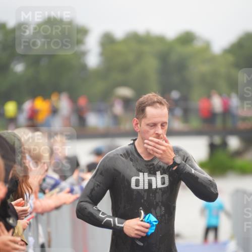 30.08.2026 - Elbe Triathlon Hamburg LAZAROV Photography http://msf.ph/oto/10034191 30.08.2026 08:56:41 Schwimmen 434, 436, 488, 490 meine-sportfotos.de