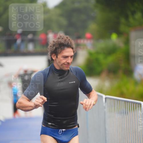 30.08.2026 - Elbe Triathlon Hamburg LAZAROV Photography http://msf.ph/oto/10034215 30.08.2026 08:56:46 Schwimmen 434, 488, 490 meine-sportfotos.de