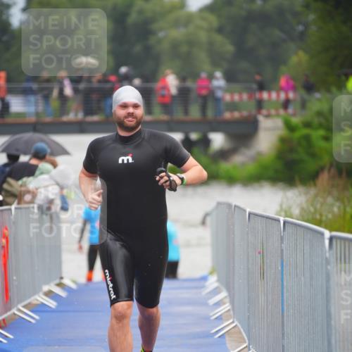 30.08.2026 - Elbe Triathlon Hamburg LAZAROV Photography http://msf.ph/oto/10034234 30.08.2026 08:56:52 Schwimmen 400, 434, 488, 490 meine-sportfotos.de