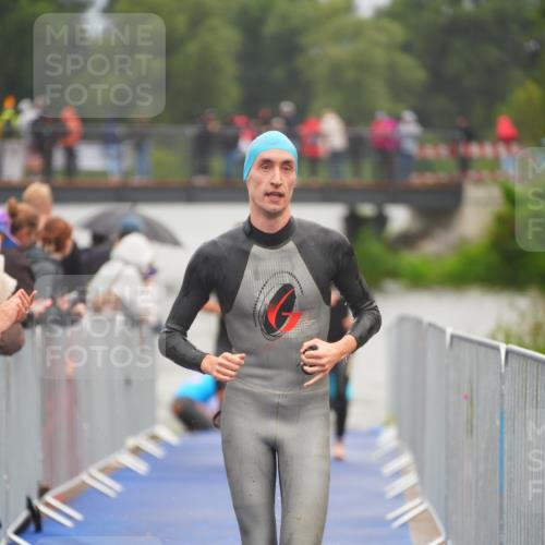 30.08.2026 - Elbe Triathlon Hamburg LAZAROV Photography http://msf.ph/oto/10034267 30.08.2026 08:57:20 Schwimmen 467, 492, 575, 616 meine-sportfotos.de