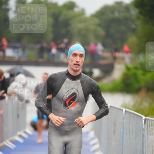 30.08.2026 - Elbe Triathlon Hamburg LAZAROV Photography http://msf.ph/oto/10034269 30.08.2026 08:57:20 Schwimmen 467, 492, 575, 616 meine-sportfotos.de