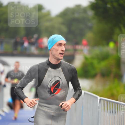 30.08.2026 - Elbe Triathlon Hamburg LAZAROV Photography http://msf.ph/oto/10034272 30.08.2026 08:57:21 Schwimmen 419, 467, 492, 575, 616 meine-sportfotos.de