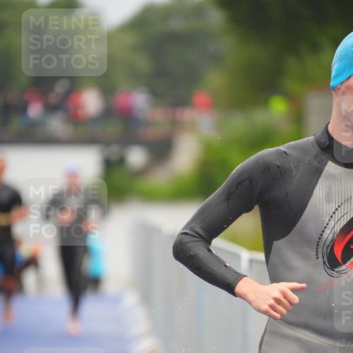 30.08.2026 - Elbe Triathlon Hamburg LAZAROV Photography http://msf.ph/oto/10034278 30.08.2026 08:57:21 Schwimmen 419, 467, 492, 575, 616 meine-sportfotos.de