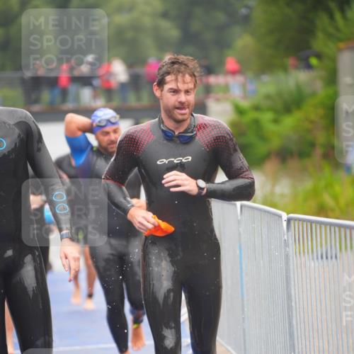 30.08.2026 - Elbe Triathlon Hamburg LAZAROV Photography http://msf.ph/oto/10034315 30.08.2026 08:57:34 Schwimmen 403, 410, 419, 452, 467, 483, 499, 575 meine-sportfotos.de