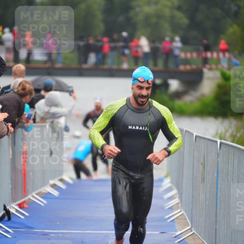 30.08.2026 - Elbe Triathlon Hamburg LAZAROV Photography http://msf.ph/oto/10034328 30.08.2026 08:57:43 Schwimmen 403, 410, 452, 483, 499, 639 meine-sportfotos.de