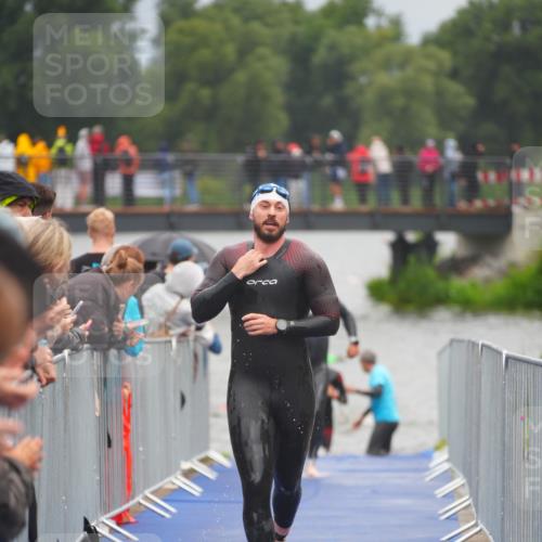 30.08.2026 - Elbe Triathlon Hamburg LAZAROV Photography http://msf.ph/oto/10034341 30.08.2026 08:57:49 Schwimmen 410, 452, 483, 495, 639 meine-sportfotos.de