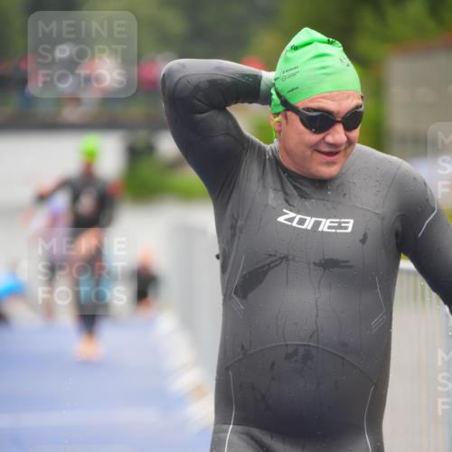 30.08.2026 - Elbe Triathlon Hamburg LAZAROV Photography http://msf.ph/oto/10034373 30.08.2026 08:57:55 Schwimmen 495, 500, 637, 639 meine-sportfotos.de