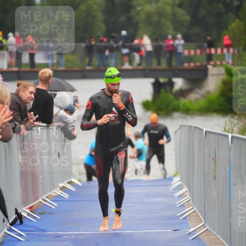 30.08.2026 - Elbe Triathlon Hamburg LAZAROV Photography http://msf.ph/oto/10034381 30.08.2026 08:57:57 Schwimmen 495, 500, 637, 639 meine-sportfotos.de