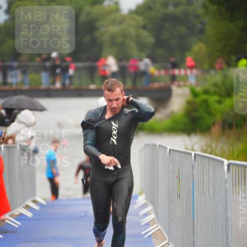 30.08.2026 - Elbe Triathlon Hamburg LAZAROV Photography http://msf.ph/oto/10034452 30.08.2026 08:58:15 Schwimmen 404, 441, 443, 468, 623, 637, 841, 1894 meine-sportfotos.de