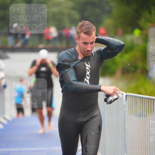 30.08.2026 - Elbe Triathlon Hamburg LAZAROV Photography http://msf.ph/oto/10034463 30.08.2026 08:58:16 Schwimmen 404, 441, 443, 468, 623, 841, 1894 meine-sportfotos.de