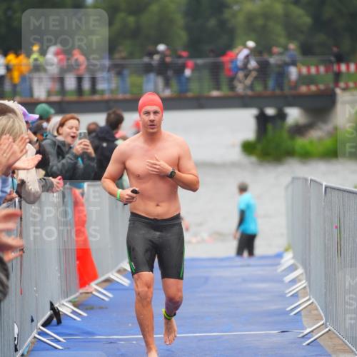 30.08.2026 - Elbe Triathlon Hamburg LAZAROV Photography http://msf.ph/oto/10034512 30.08.2026 08:58:56 Schwimmen 413, 472 meine-sportfotos.de