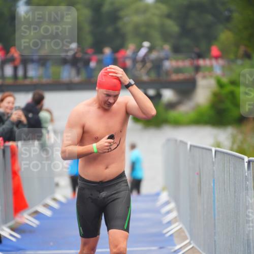 30.08.2026 - Elbe Triathlon Hamburg LAZAROV Photography http://msf.ph/oto/10034523 30.08.2026 08:58:58 Schwimmen 413, 472 meine-sportfotos.de