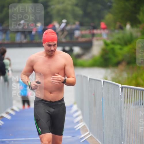 30.08.2026 - Elbe Triathlon Hamburg LAZAROV Photography http://msf.ph/oto/10034525 30.08.2026 08:58:58 Schwimmen 413, 472 meine-sportfotos.de