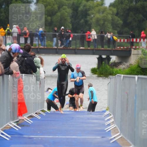 30.08.2026 - Elbe Triathlon Hamburg LAZAROV Photography http://msf.ph/oto/10034534 30.08.2026 08:59:08 Schwimmen 472 meine-sportfotos.de