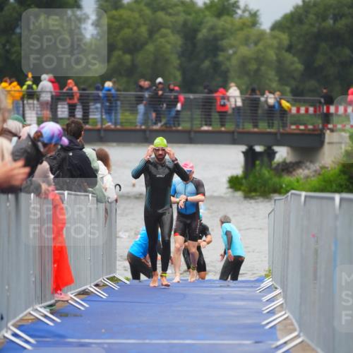 30.08.2026 - Elbe Triathlon Hamburg LAZAROV Photography http://msf.ph/oto/10034536 30.08.2026 08:59:08 Schwimmen 472 meine-sportfotos.de