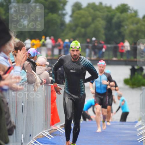 30.08.2026 - Elbe Triathlon Hamburg LAZAROV Photography http://msf.ph/oto/10034558 30.08.2026 08:59:12 Schwimmen 472, 497, 536 meine-sportfotos.de