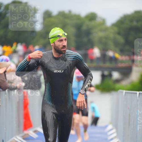 30.08.2026 - Elbe Triathlon Hamburg LAZAROV Photography http://msf.ph/oto/10034570 30.08.2026 08:59:14 Schwimmen 497, 536, 567 meine-sportfotos.de