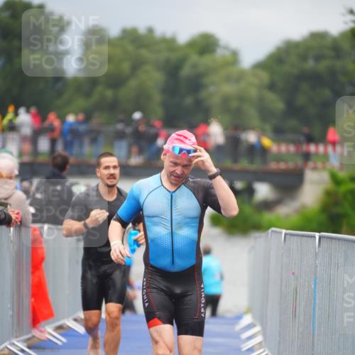 30.08.2026 - Elbe Triathlon Hamburg LAZAROV Photography http://msf.ph/oto/10034579 30.08.2026 08:59:16 Schwimmen 497, 536, 567 meine-sportfotos.de