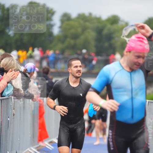 30.08.2026 - Elbe Triathlon Hamburg LAZAROV Photography http://msf.ph/oto/10034586 30.08.2026 08:59:17 Schwimmen 497, 536, 567 meine-sportfotos.de