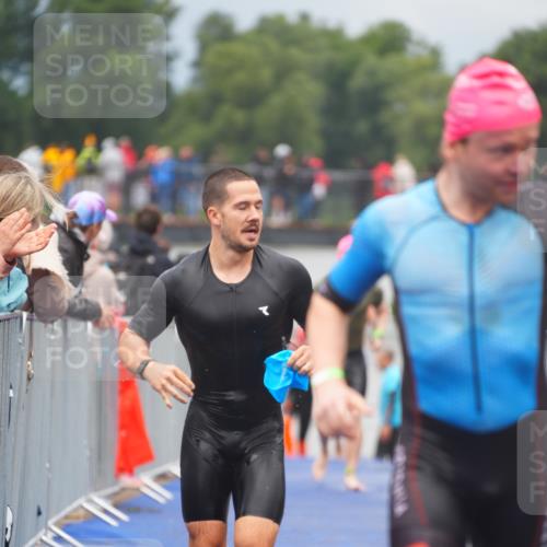 30.08.2026 - Elbe Triathlon Hamburg LAZAROV Photography http://msf.ph/oto/10034588 30.08.2026 08:59:18 Schwimmen 437, 497, 536, 567 meine-sportfotos.de