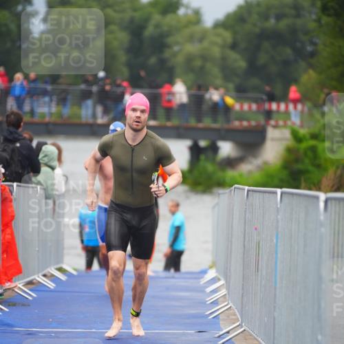30.08.2026 - Elbe Triathlon Hamburg LAZAROV Photography http://msf.ph/oto/10034604 30.08.2026 08:59:21 Schwimmen 437, 497, 536, 567, 571 meine-sportfotos.de