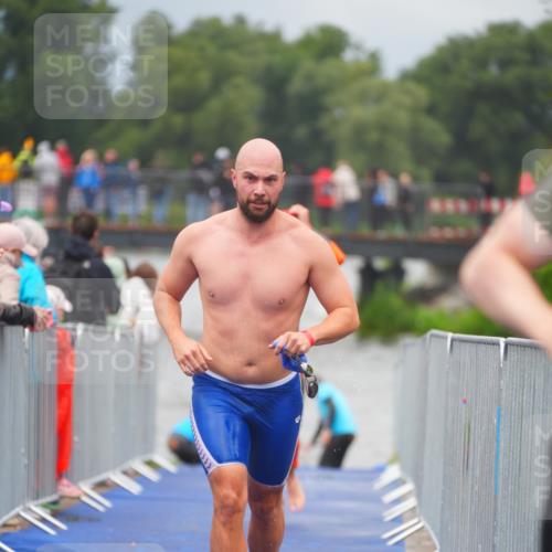 30.08.2026 - Elbe Triathlon Hamburg LAZAROV Photography http://msf.ph/oto/10034620 30.08.2026 08:59:24 Schwimmen 437, 497, 536, 567, 571, 600 meine-sportfotos.de