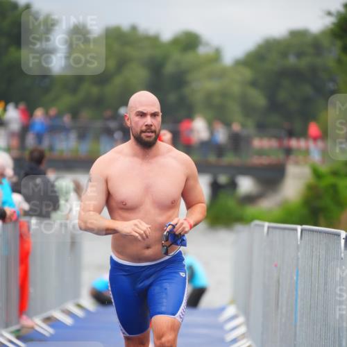 30.08.2026 - Elbe Triathlon Hamburg LAZAROV Photography http://msf.ph/oto/10034622 30.08.2026 08:59:24 Schwimmen 437, 497, 536, 567, 571, 600 meine-sportfotos.de