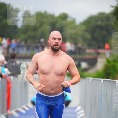 30.08.2026 - Elbe Triathlon Hamburg LAZAROV Photography http://msf.ph/oto/10034625 30.08.2026 08:59:25 Schwimmen 437, 497, 536, 567, 571, 600 meine-sportfotos.de