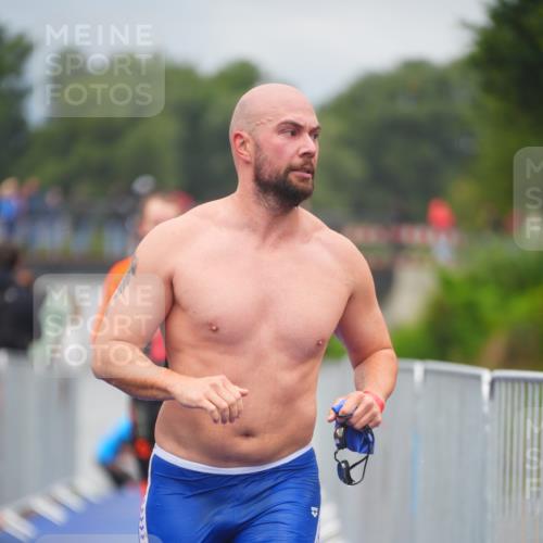 30.08.2026 - Elbe Triathlon Hamburg LAZAROV Photography http://msf.ph/oto/10034630 30.08.2026 08:59:25 Schwimmen 437, 497, 536, 567, 571, 600 meine-sportfotos.de
