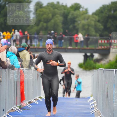 30.08.2026 - Elbe Triathlon Hamburg LAZAROV Photography http://msf.ph/oto/10034656 30.08.2026 08:59:34 Schwimmen 437, 552, 567, 571, 600 meine-sportfotos.de