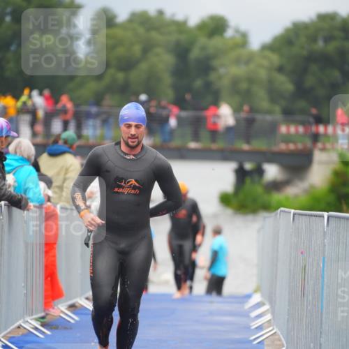 30.08.2026 - Elbe Triathlon Hamburg LAZAROV Photography http://msf.ph/oto/10034662 30.08.2026 08:59:35 Schwimmen 437, 552, 571, 600 meine-sportfotos.de