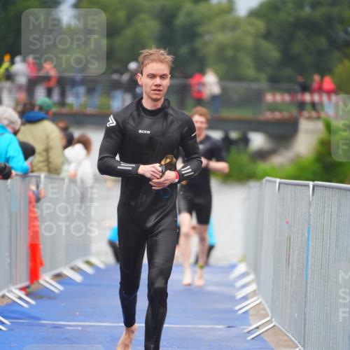 30.08.2026 - Elbe Triathlon Hamburg LAZAROV Photography http://msf.ph/oto/10034706 30.08.2026 08:59:45 Schwimmen 516, 528, 552, 597 meine-sportfotos.de