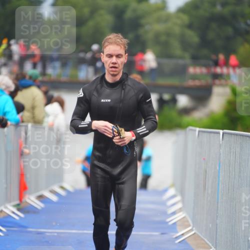 30.08.2026 - Elbe Triathlon Hamburg LAZAROV Photography http://msf.ph/oto/10034709 30.08.2026 08:59:46 Schwimmen 516, 528, 552, 597 meine-sportfotos.de