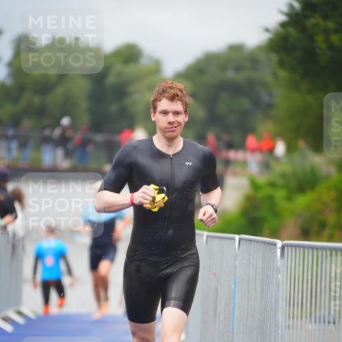 30.08.2026 - Elbe Triathlon Hamburg LAZAROV Photography http://msf.ph/oto/10034725 30.08.2026 08:59:48 Schwimmen 516, 528, 552, 597 meine-sportfotos.de
