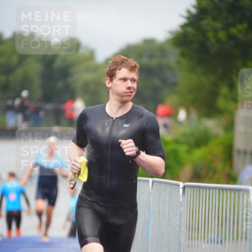 30.08.2026 - Elbe Triathlon Hamburg LAZAROV Photography http://msf.ph/oto/10034728 30.08.2026 08:59:49 Schwimmen 516, 528, 552, 597 meine-sportfotos.de
