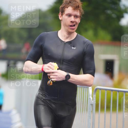 30.08.2026 - Elbe Triathlon Hamburg LAZAROV Photography http://msf.ph/oto/10034733 30.08.2026 08:59:49 Schwimmen 516, 528, 552, 597 meine-sportfotos.de