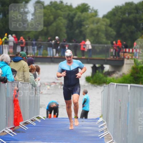 30.08.2026 - Elbe Triathlon Hamburg LAZAROV Photography http://msf.ph/oto/10034736 30.08.2026 08:59:51 Schwimmen 516, 528, 552, 597, 606 meine-sportfotos.de