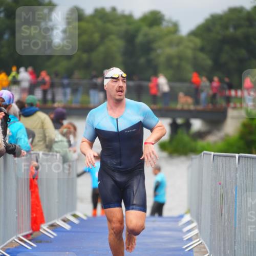 30.08.2026 - Elbe Triathlon Hamburg LAZAROV Photography http://msf.ph/oto/10034744 30.08.2026 08:59:53 Schwimmen 516, 528, 597, 606 meine-sportfotos.de
