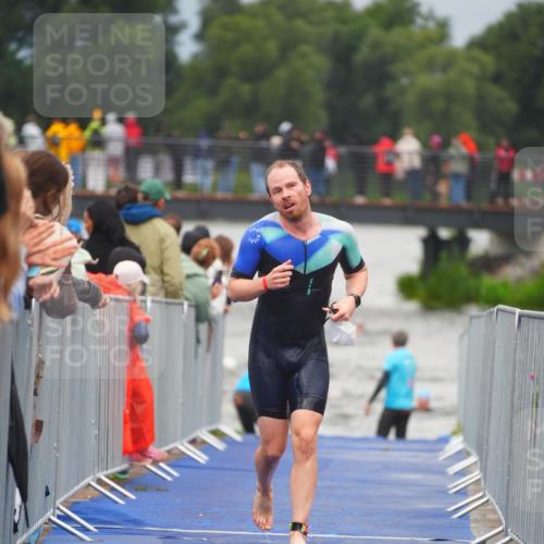 30.08.2026 - Elbe Triathlon Hamburg LAZAROV Photography http://msf.ph/oto/10034804 30.08.2026 09:00:32 Schwimmen 531, 631 meine-sportfotos.de