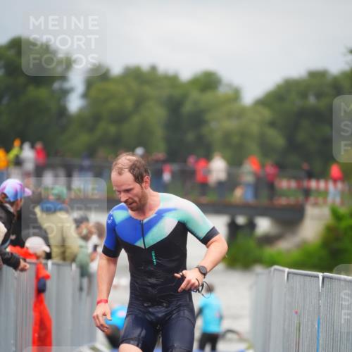 30.08.2026 - Elbe Triathlon Hamburg LAZAROV Photography http://msf.ph/oto/10034816 30.08.2026 09:00:34 Schwimmen 531, 631 meine-sportfotos.de