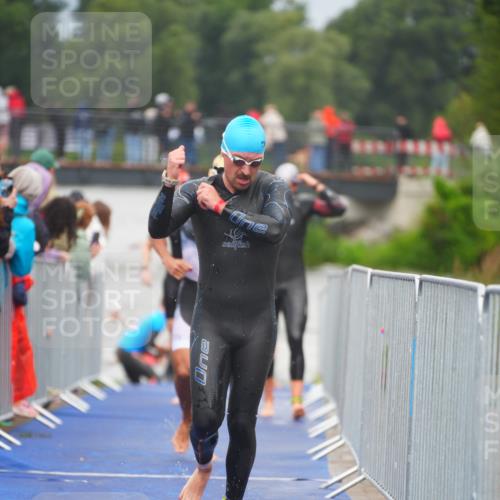 30.08.2026 - Elbe Triathlon Hamburg LAZAROV Photography http://msf.ph/oto/10034839 30.08.2026 09:00:50 Schwimmen 418, 519, 634, 642 meine-sportfotos.de