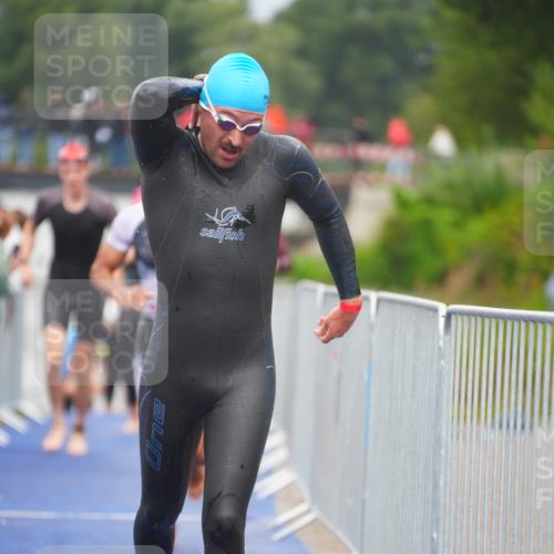 30.08.2026 - Elbe Triathlon Hamburg LAZAROV Photography http://msf.ph/oto/10034845 30.08.2026 09:00:51 Schwimmen 418, 519, 588, 634, 642 meine-sportfotos.de
