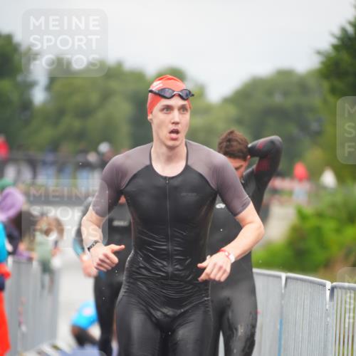 30.08.2026 - Elbe Triathlon Hamburg LAZAROV Photography http://msf.ph/oto/10034866 30.08.2026 09:00:55 Schwimmen 418, 519, 524, 584, 588, 634, 642 meine-sportfotos.de