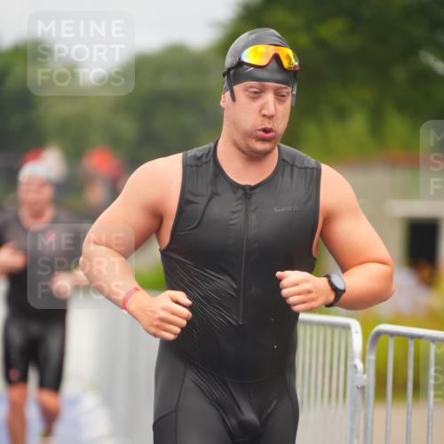 30.08.2026 - Elbe Triathlon Hamburg LAZAROV Photography http://msf.ph/oto/10034902 30.08.2026 09:01:01 Schwimmen 418, 519, 524, 540, 584, 588, 609, 634, 642, 643 meine-sportfotos.de